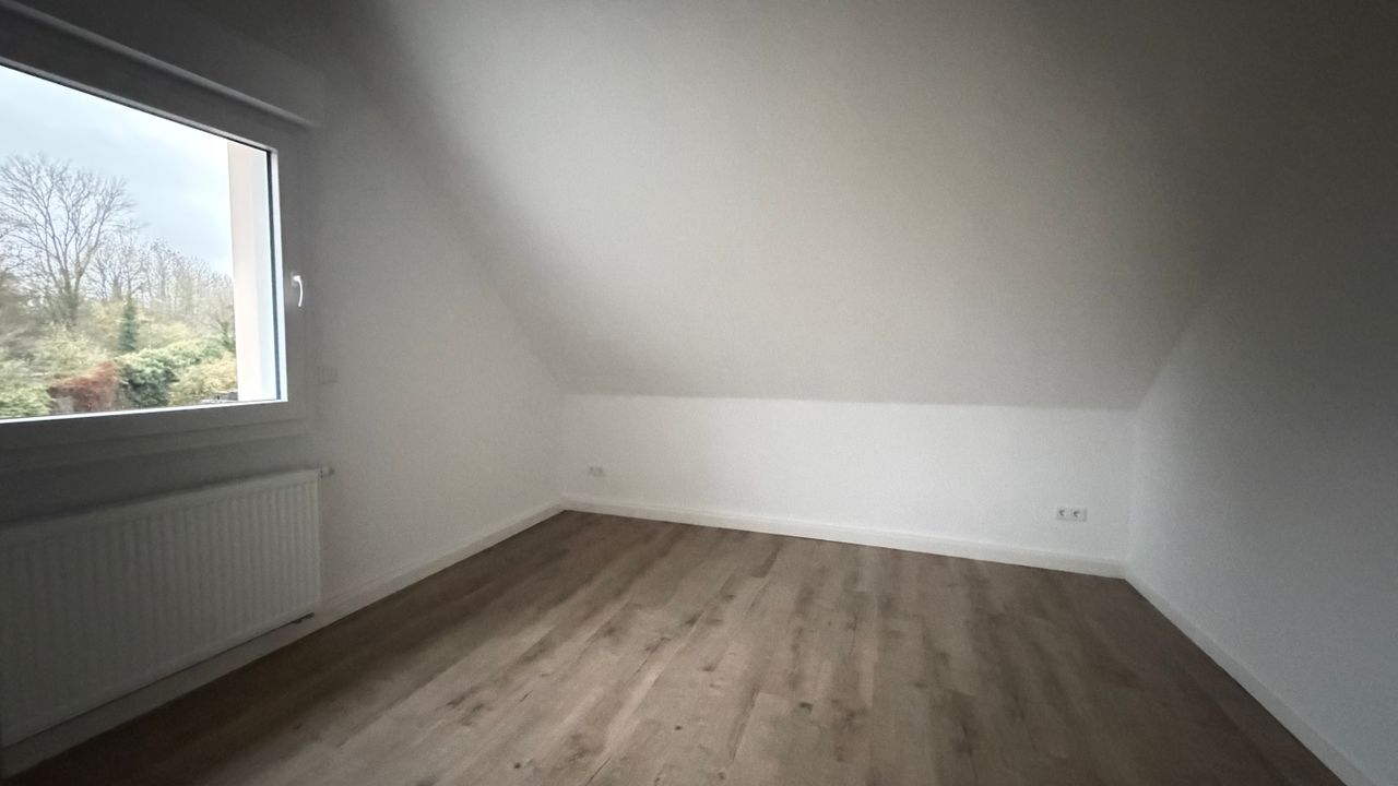 Arbeits- oder Kinderzimmer